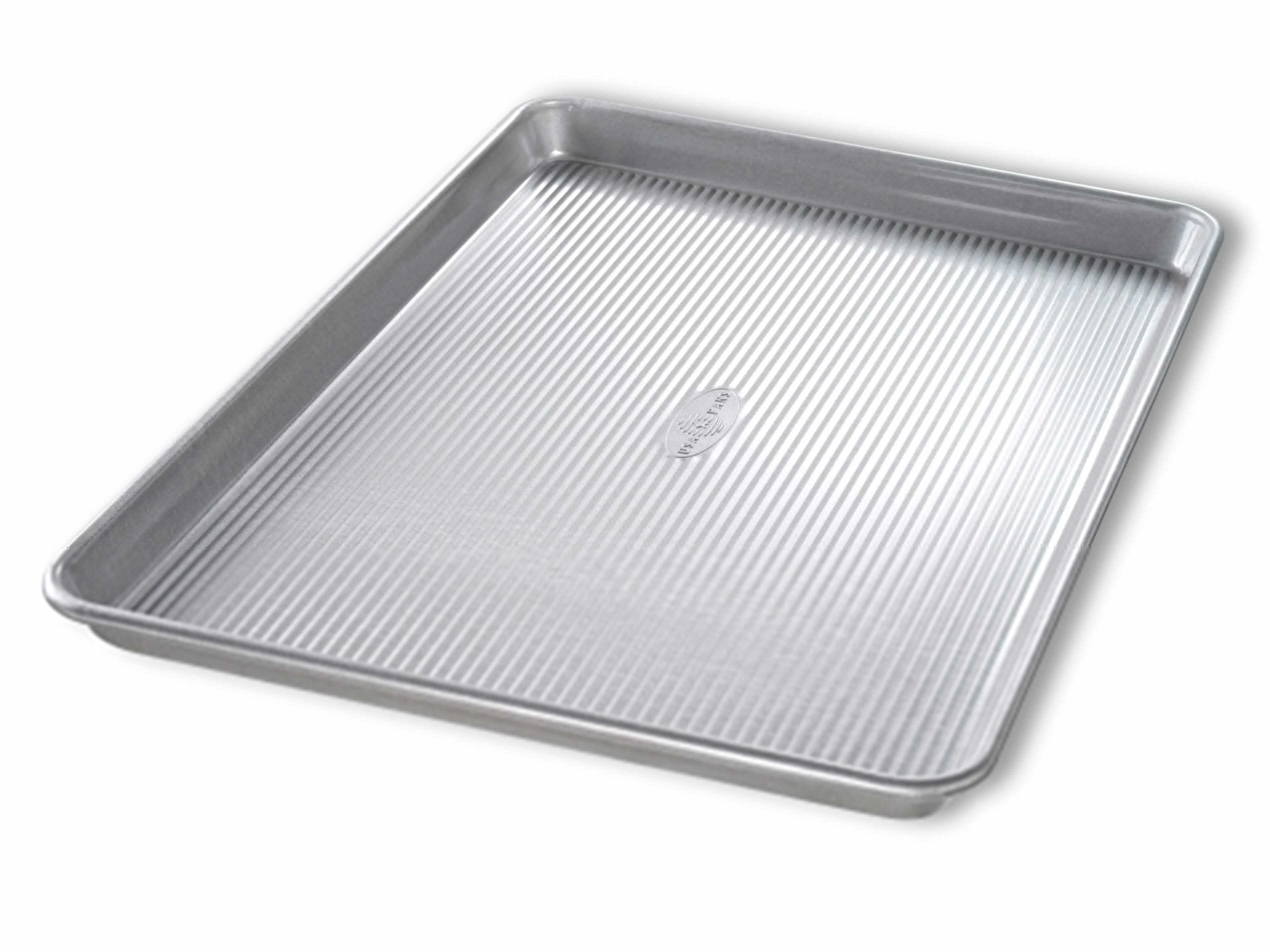 Half sheet pan deals dimensions